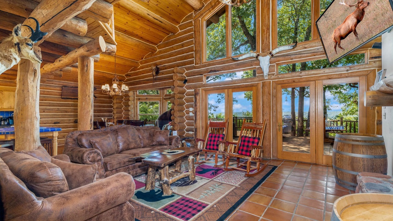 Photo of Livingroom in Mayes County