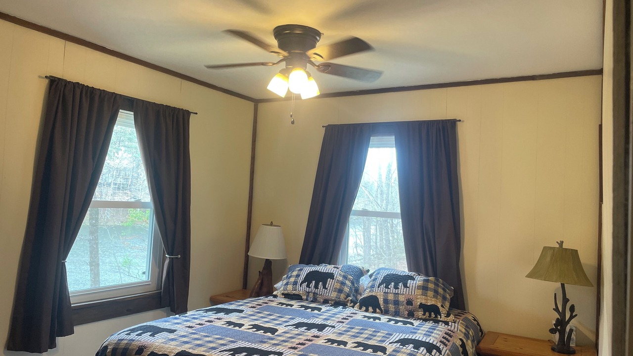 Photo of Bedroom in Green Pond