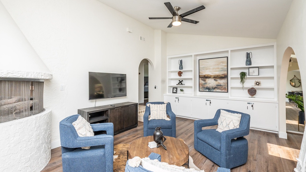 Photo of Livingroom in East Canyon