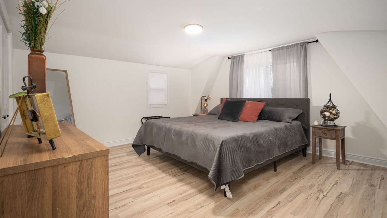 Photo of Bedroom in Sarnia