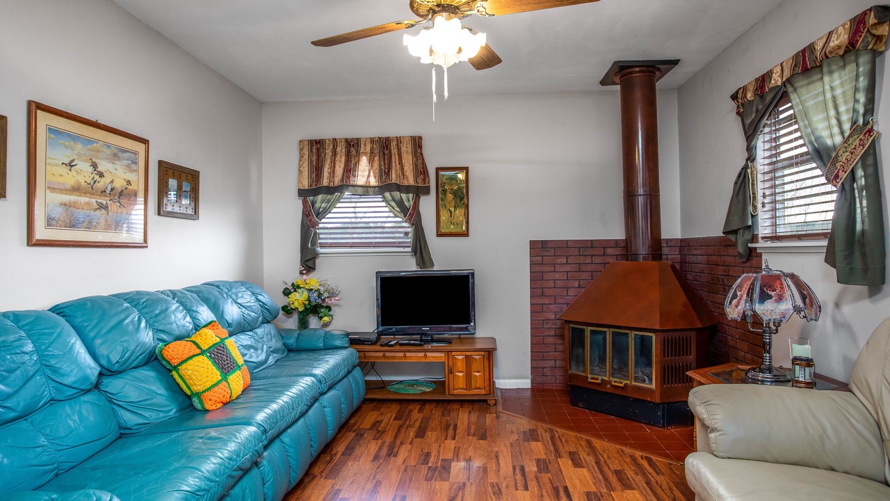 Photo of Livingroom in Hye