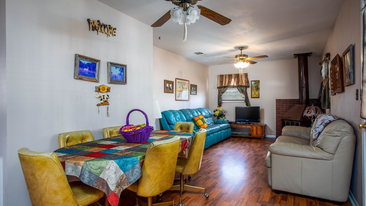 Photo of Livingroom in Hye