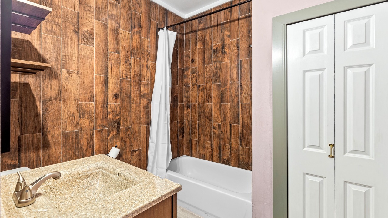 Photo of Bathroom in St. Louis
