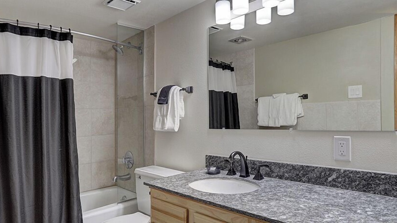 Photo of Bathroom in Copper Mountain Village
