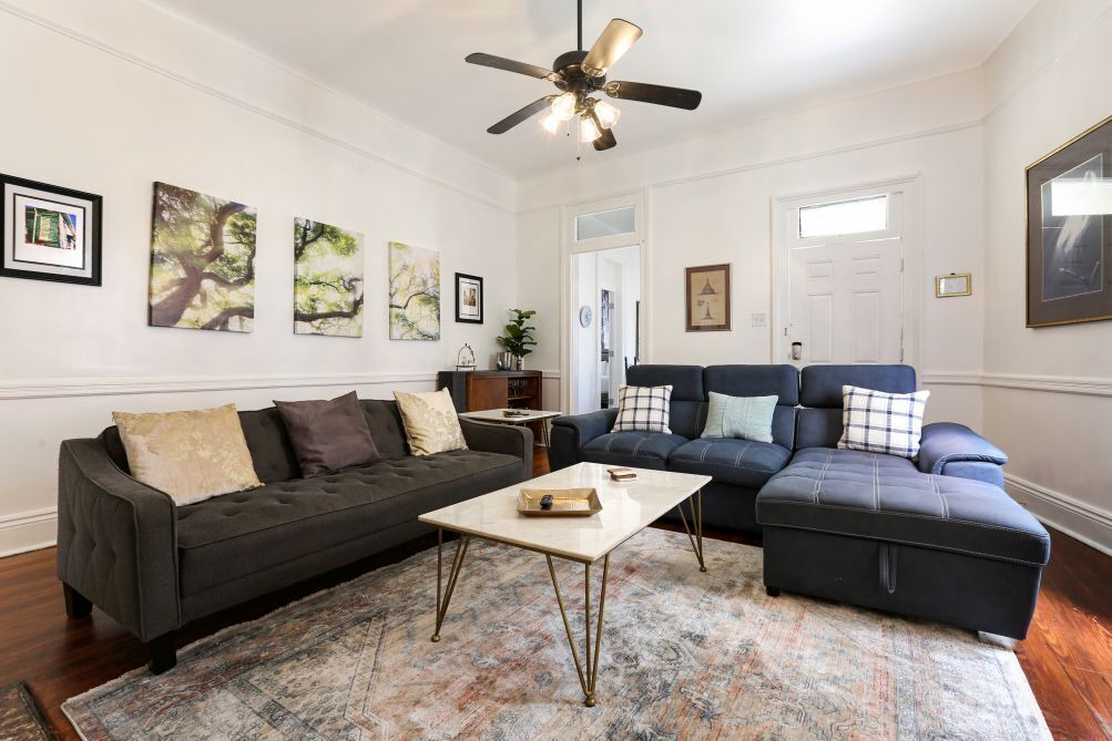 Photo of Livingroom in Freret