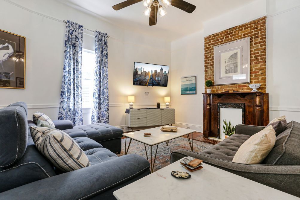 Photo of Livingroom in Freret