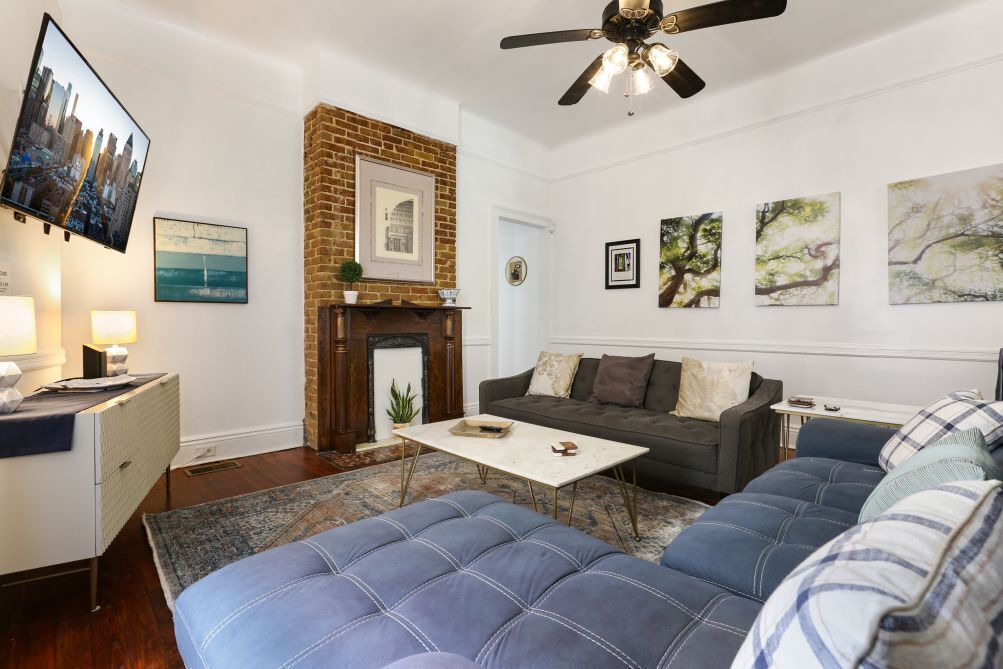 Photo of Livingroom in Freret