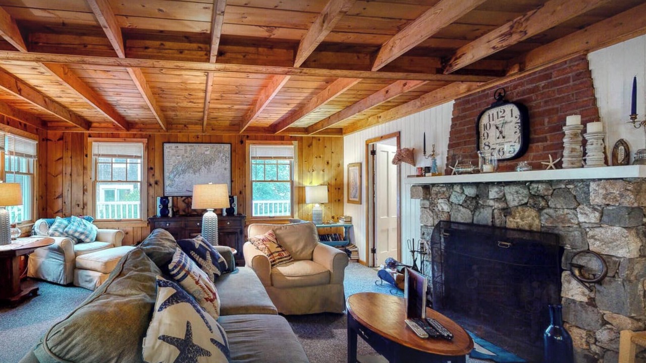 Photo of Livingroom in Ocean Point