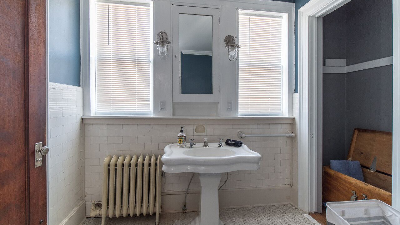 Photo of Bathroom in Dunkirk