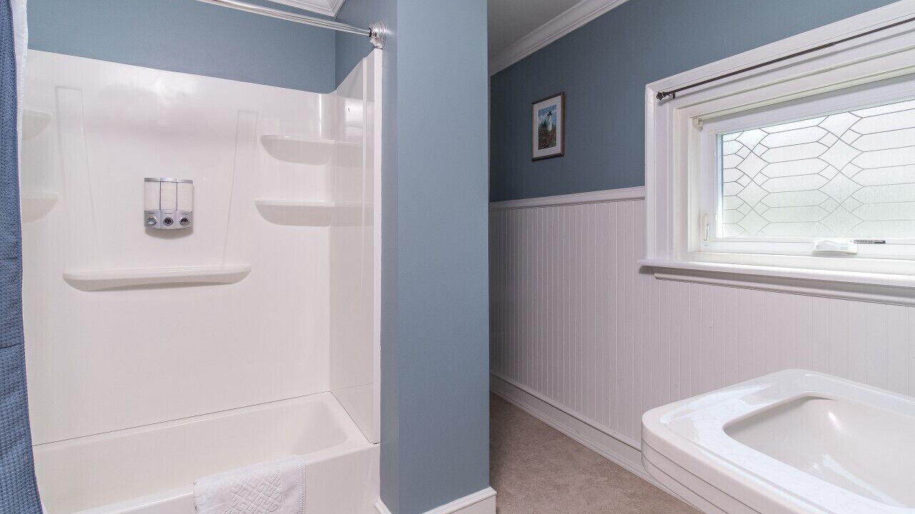 Photo of Bathroom in Dunkirk