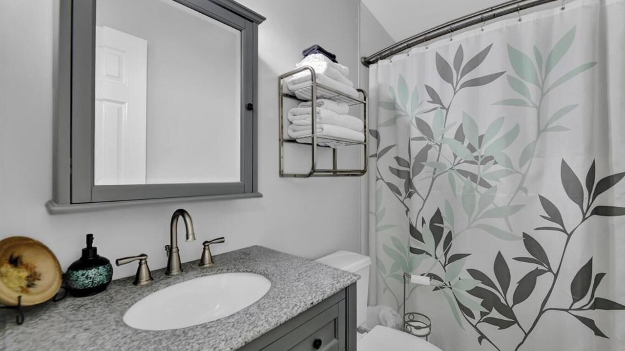 Photo of Bathroom in Pointblank