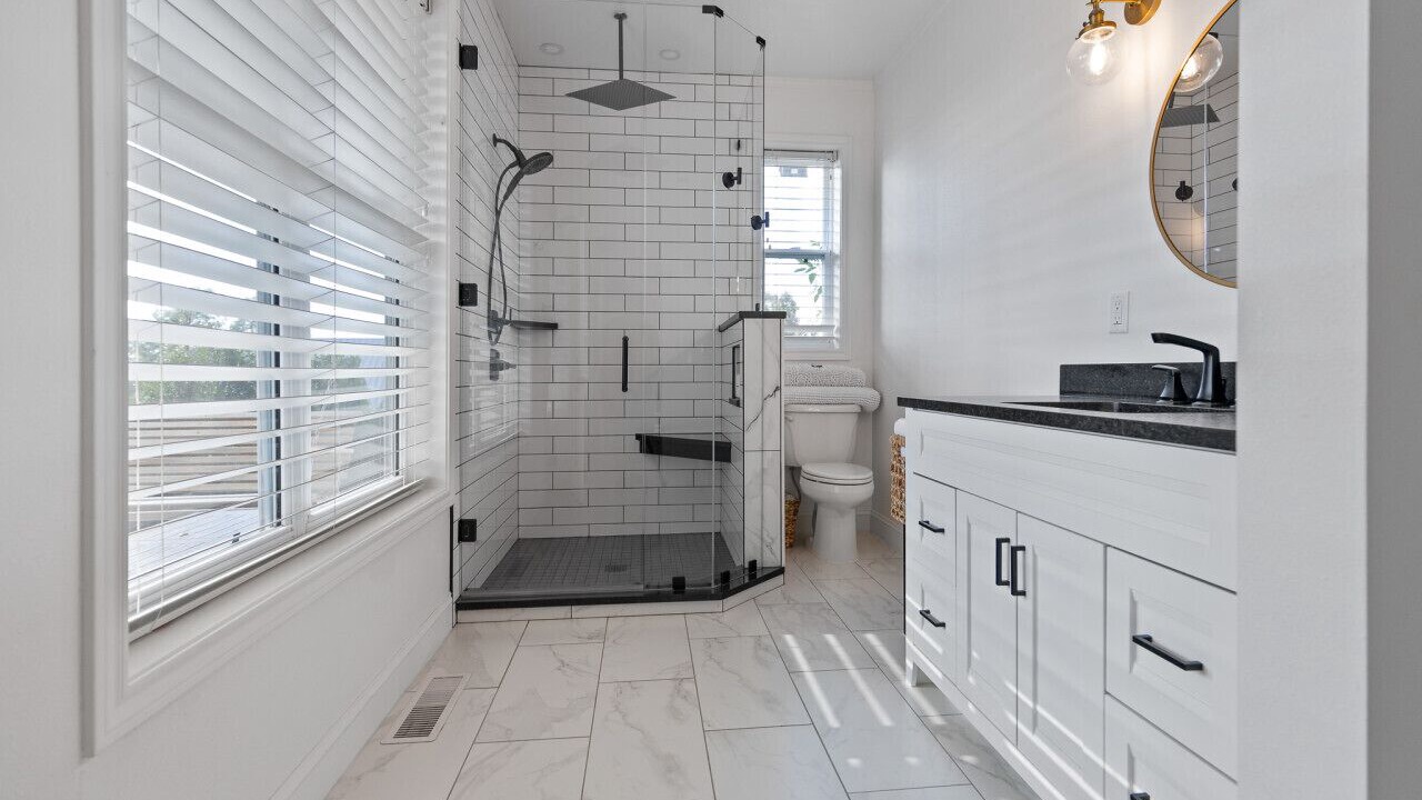 Photo of Bathroom in Jasper