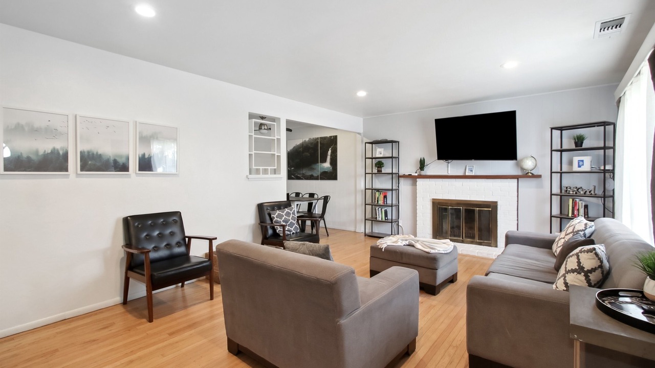 Photo of Livingroom in Southeastern Sacramento