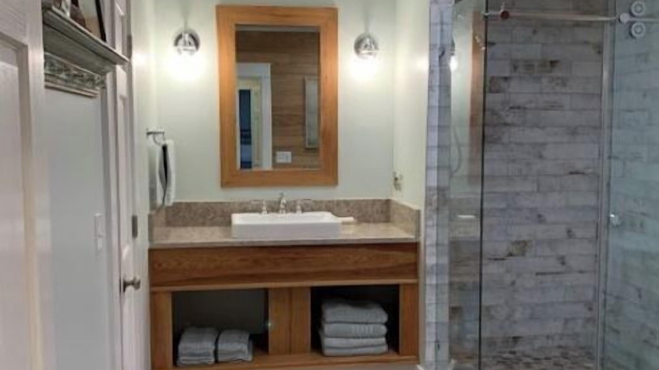 Photo of Bathroom in Pendleton