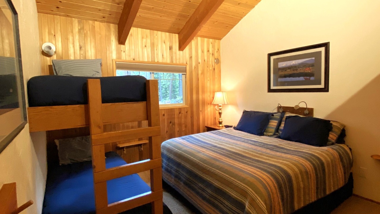 Photo of Bedroom in Black Butte Ranch