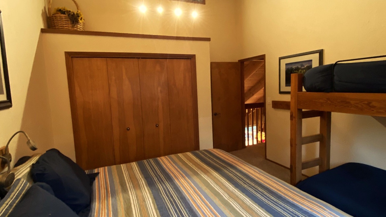 Photo of Bedroom in Black Butte Ranch