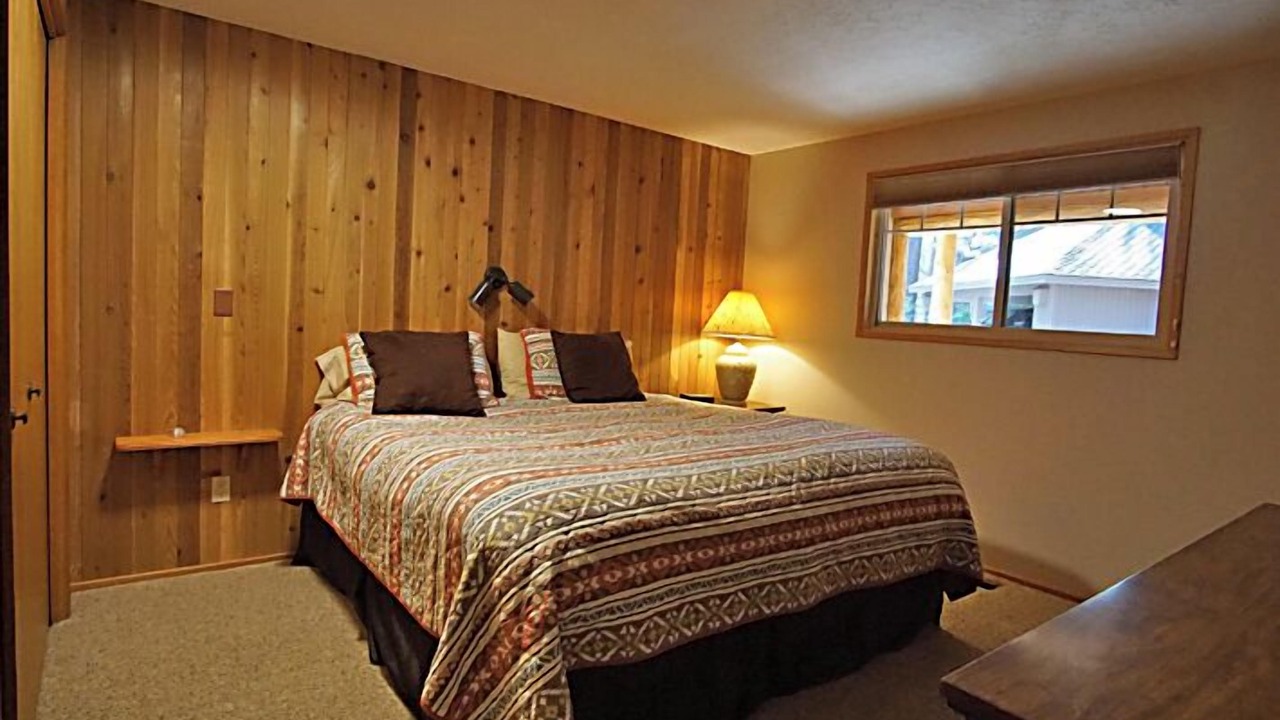 Photo of Bedroom in Black Butte Ranch