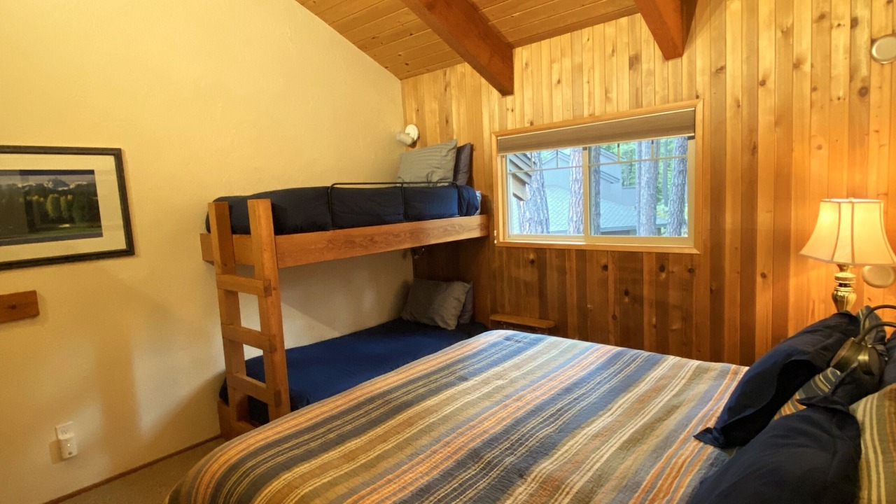 Photo of Bedroom in Black Butte Ranch