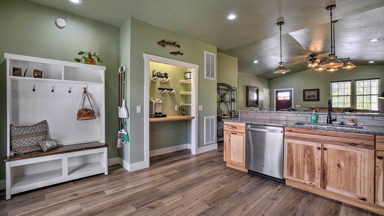 Photo of Others in Cotter