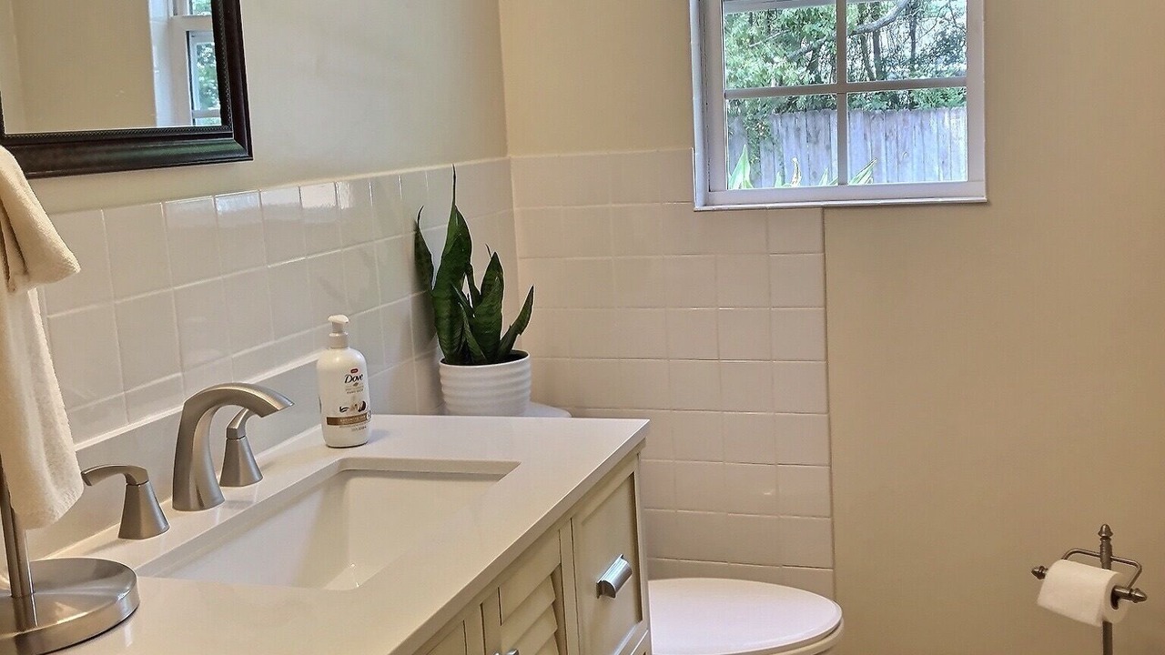 Photo of Bathroom in St. Marys