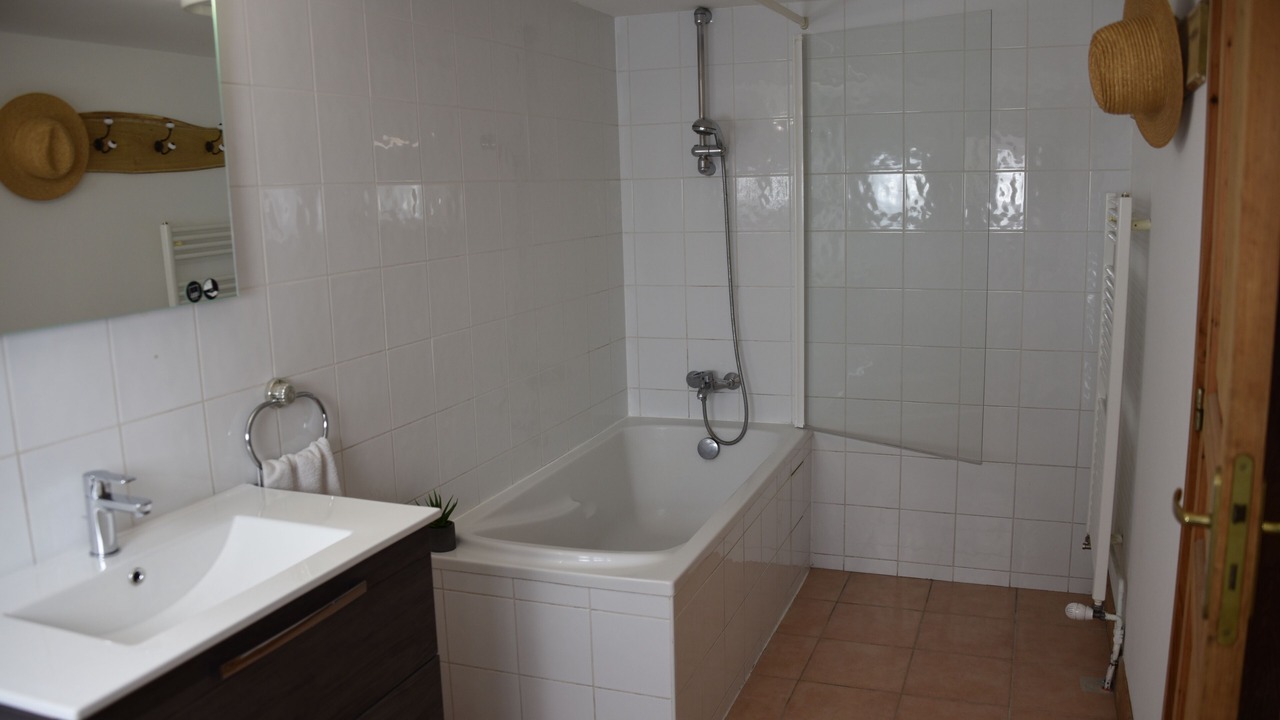 Photo of Bathroom in Sainte-Alauzie