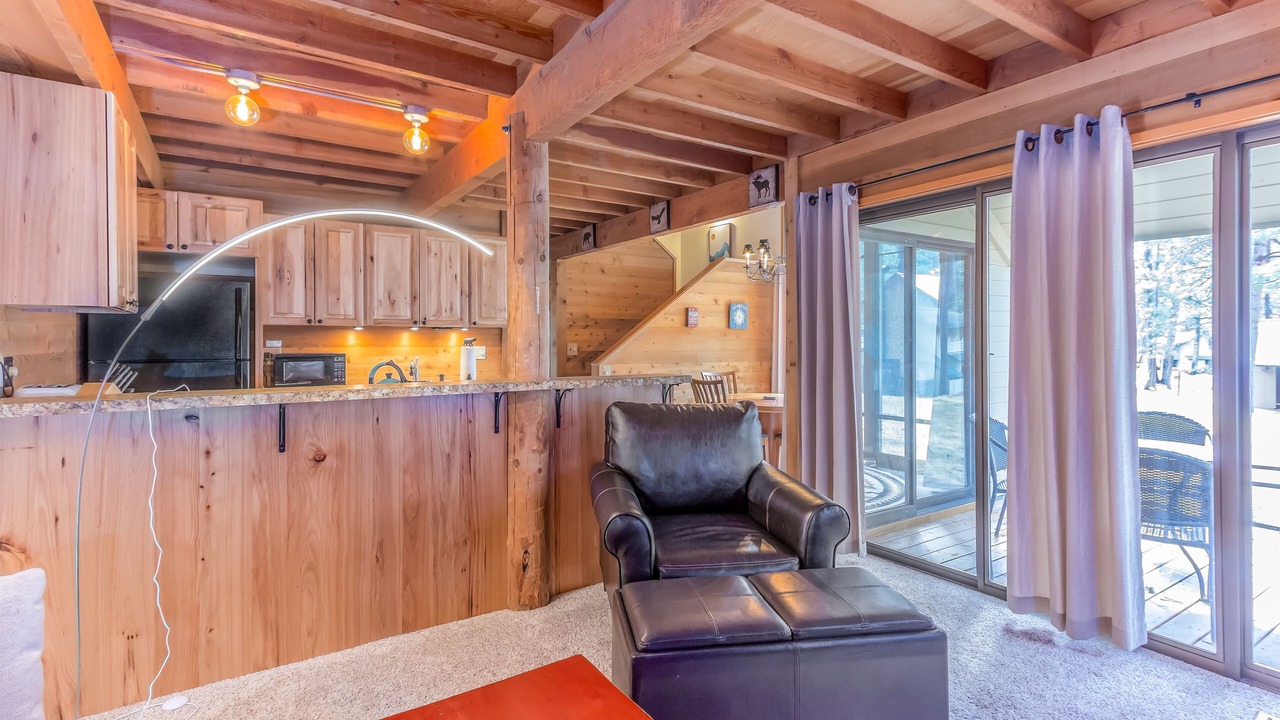 Photo of Livingroom in Sunriver