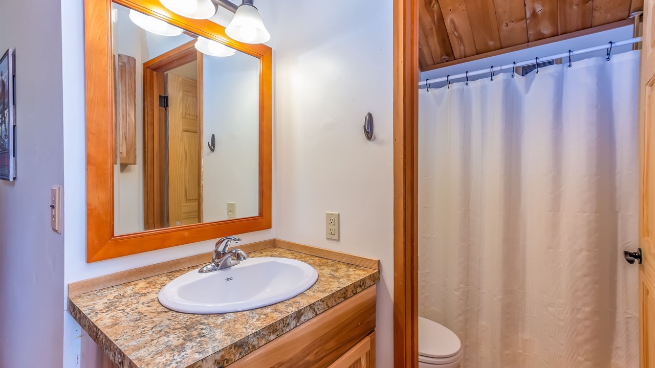 Photo of Bathroom in Sunriver