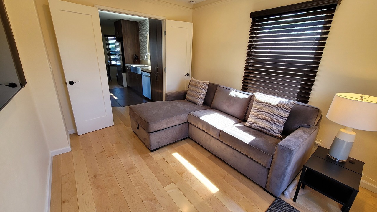 Photo of Livingroom in Corridor