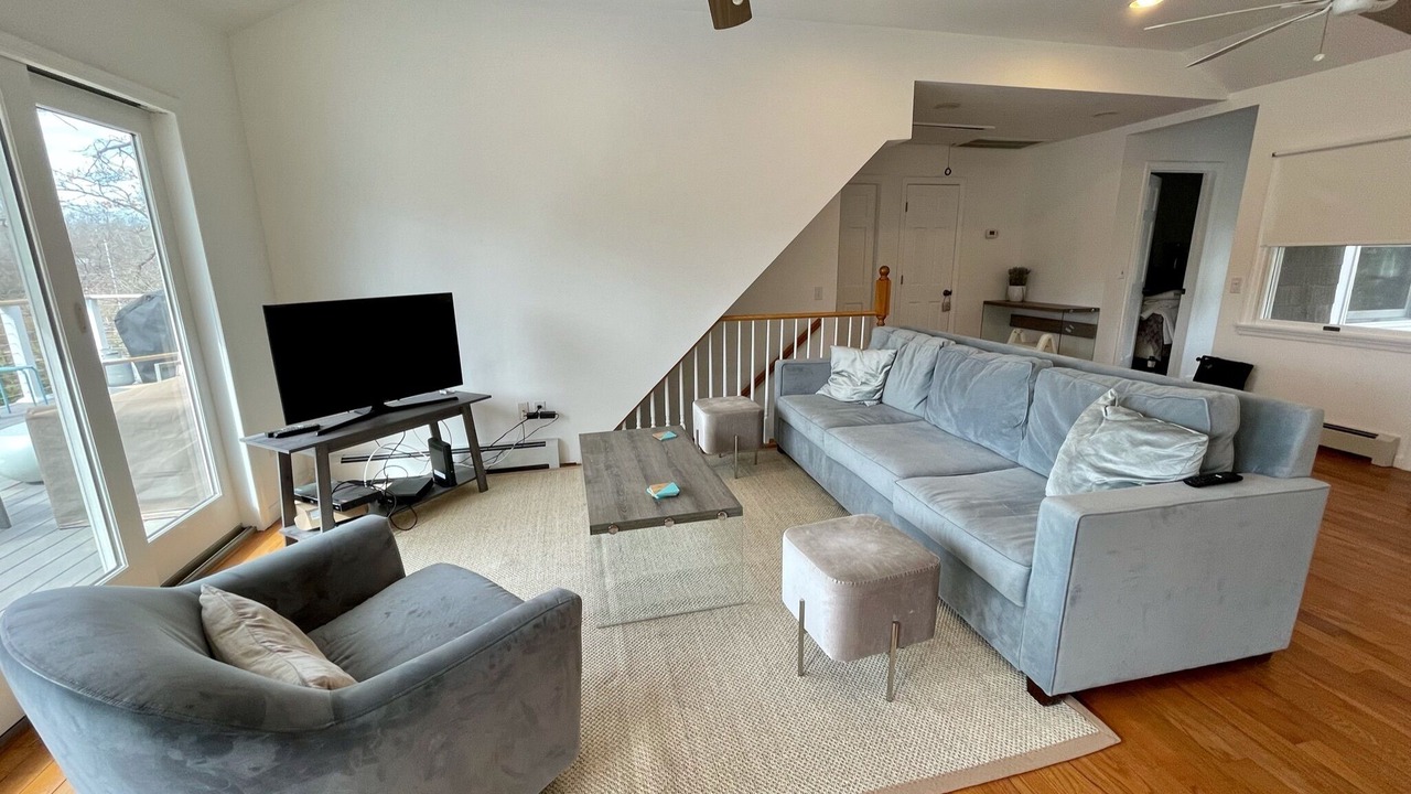 Photo of Livingroom in Westhampton