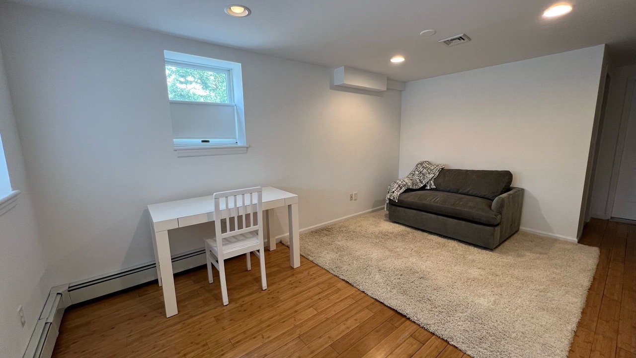 Photo of Livingroom in Westhampton