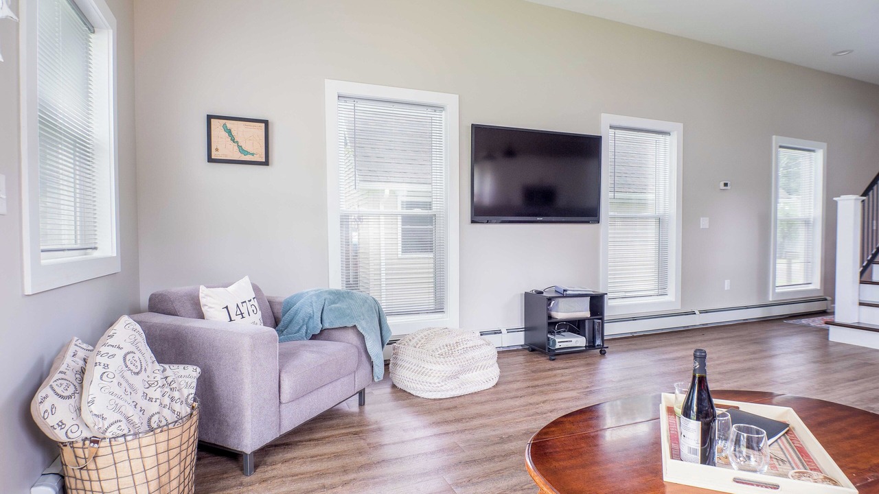Photo of Livingroom in Mayville