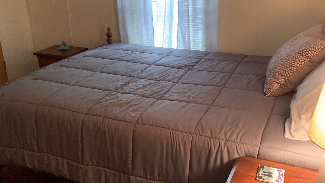 Photo of Bedroom in Springville