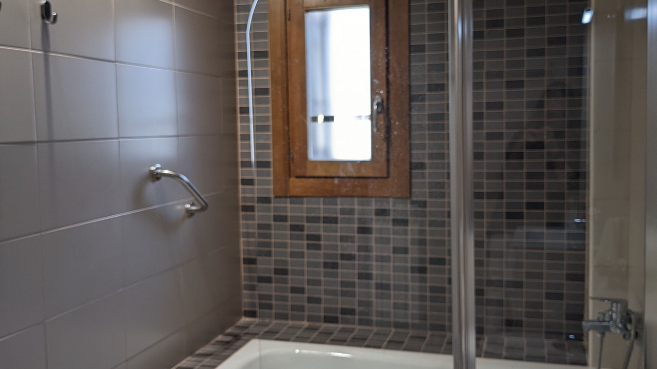 Photo of Bathroom in Gavin