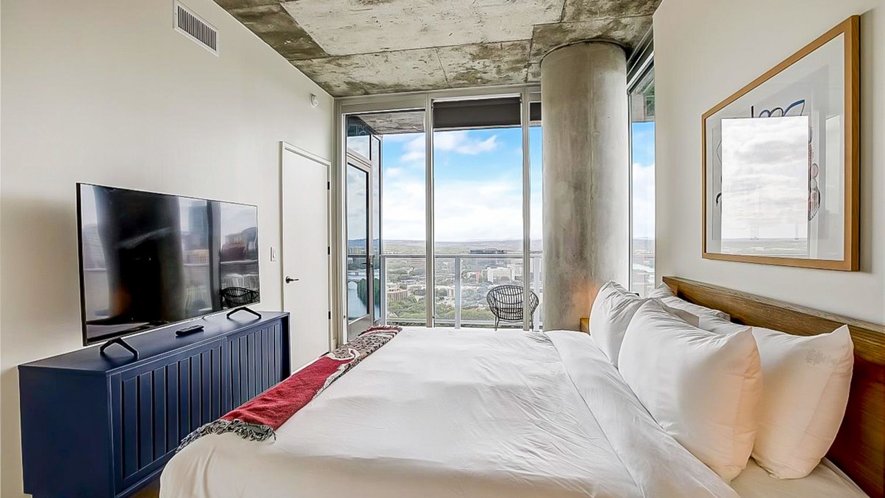 Photo of Bedroom in Rainey Street Historic District