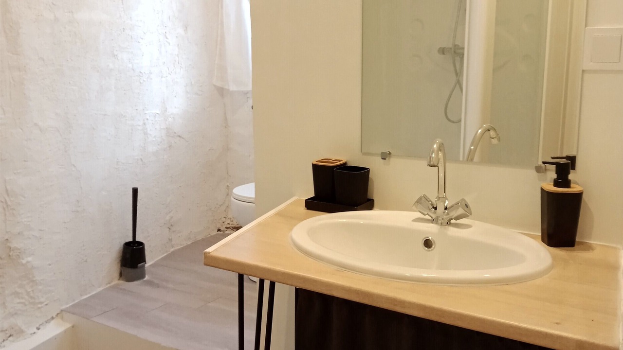 Photo of Bathroom in Saint-Laurent-le-Minier