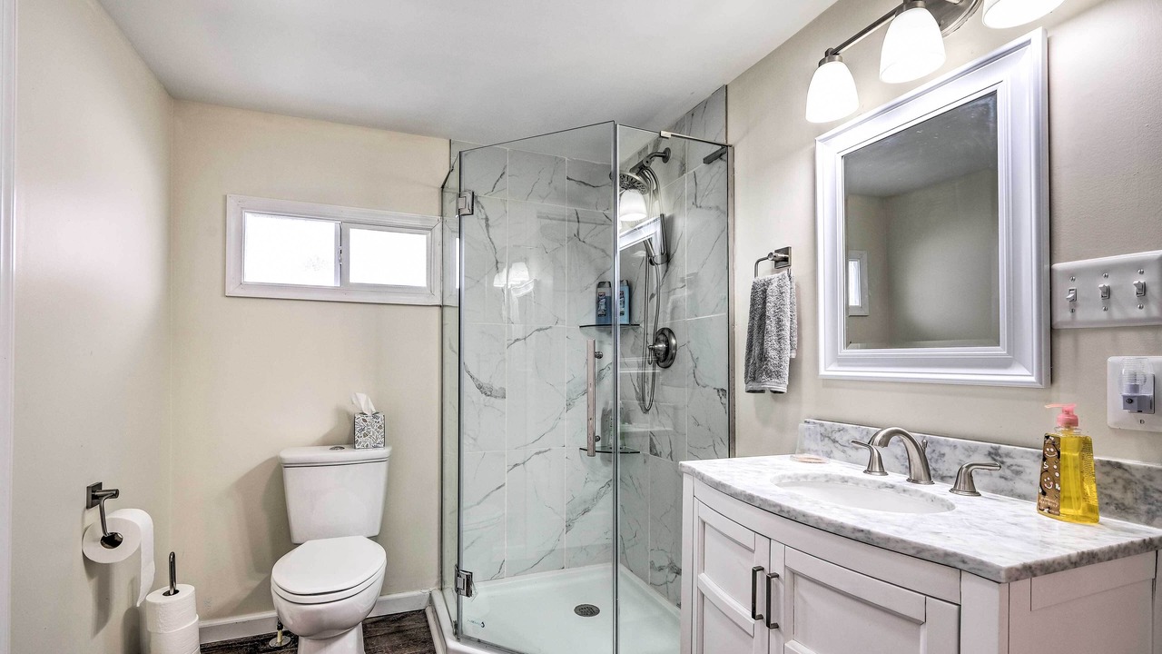 Photo of Bathroom in Colonial Beach