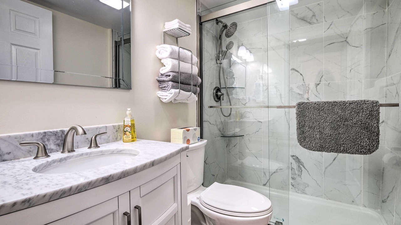 Photo of Bathroom in Colonial Beach