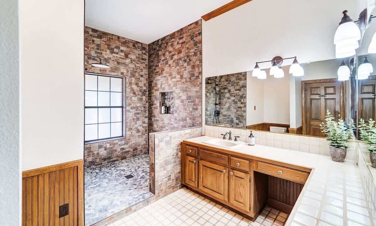 Photo of Bathroom in Bastrop