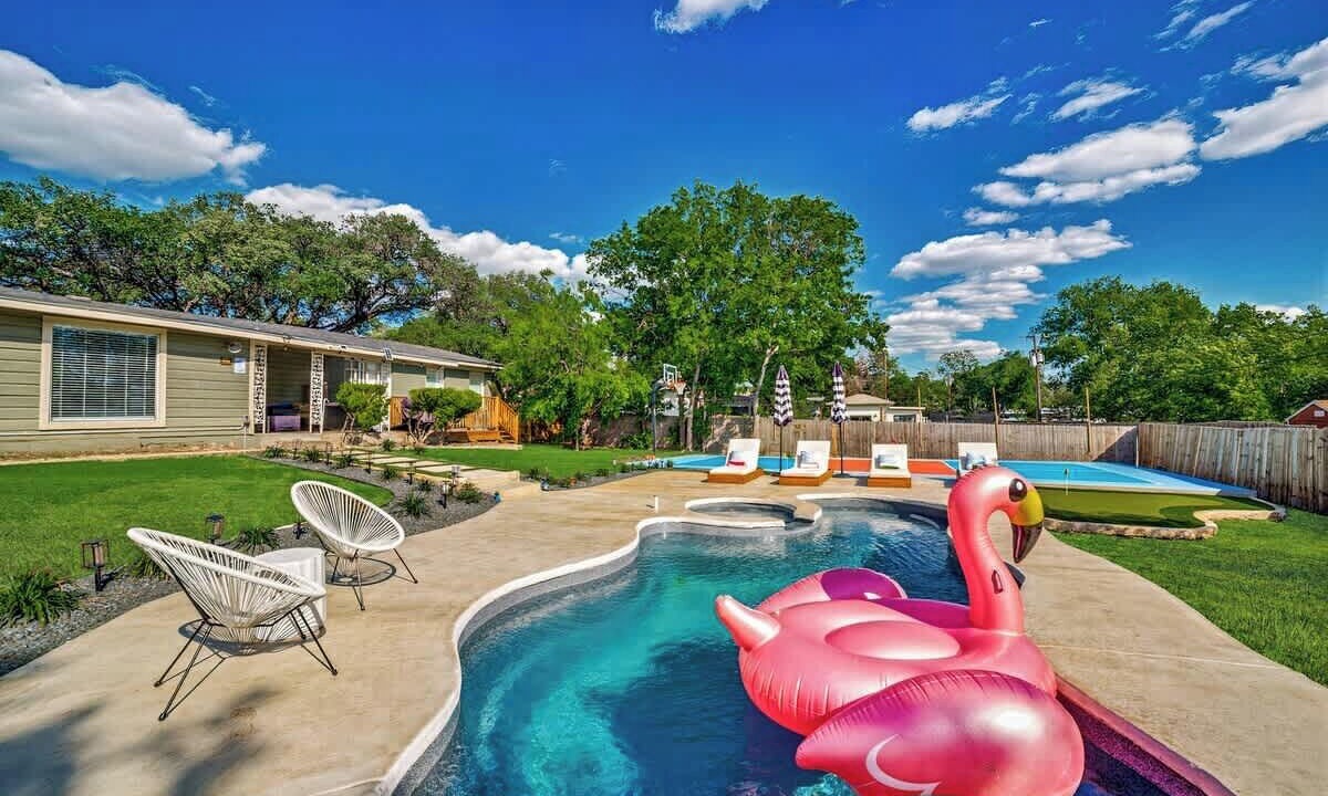 Photo of Outdoor in Shearer Hills - Ridgeview