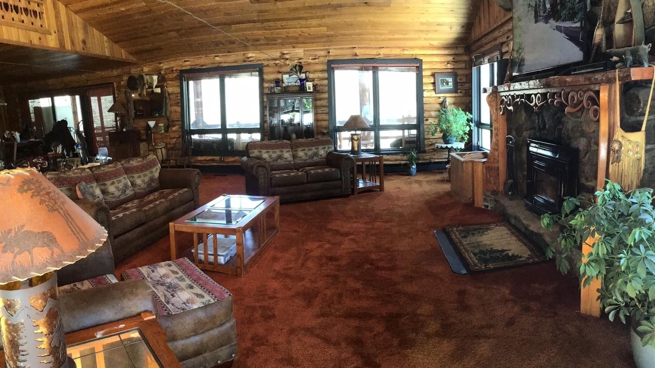 Photo of Livingroom in Long Lake