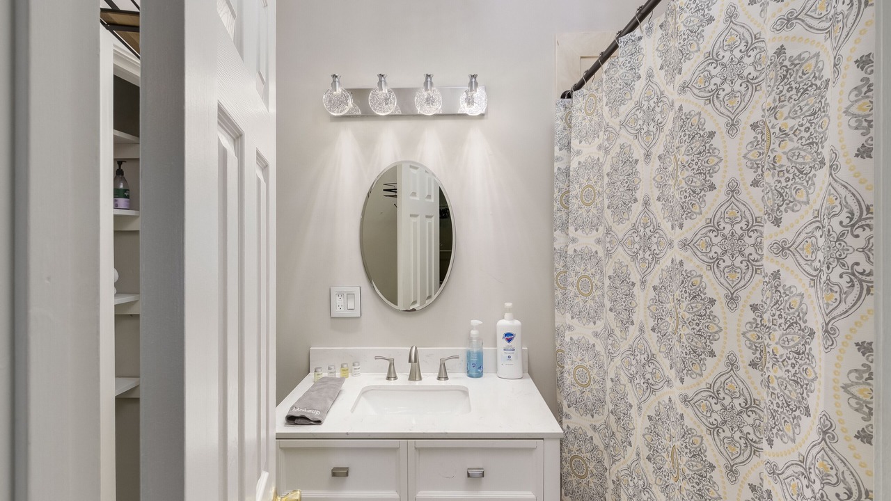 Photo of Bathroom in Fondren