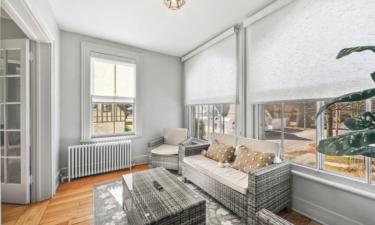 Photo of Livingroom in Saratoga Springs