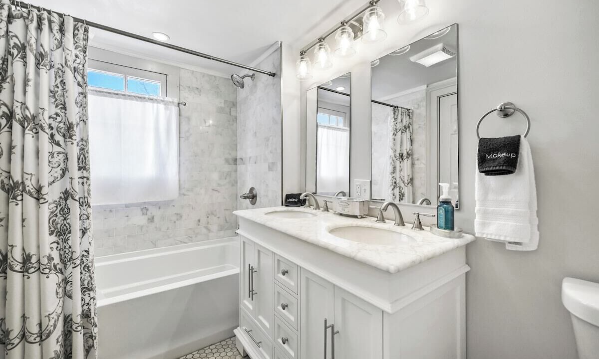 Photo of Bathroom in Saratoga Springs