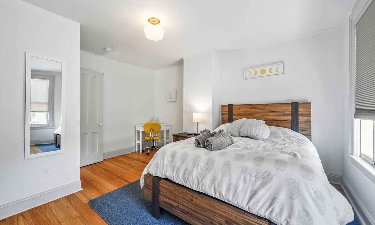 Photo of Bedroom in Saratoga Springs