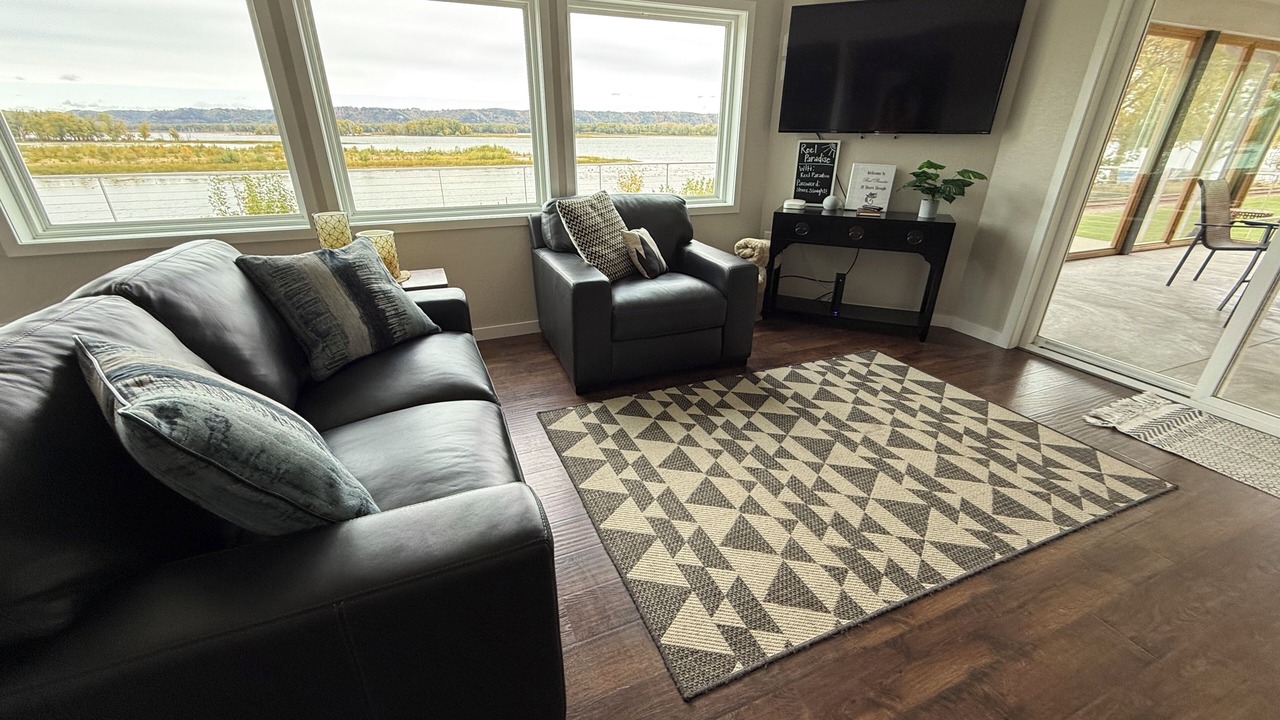 Photo of Livingroom in Lansing