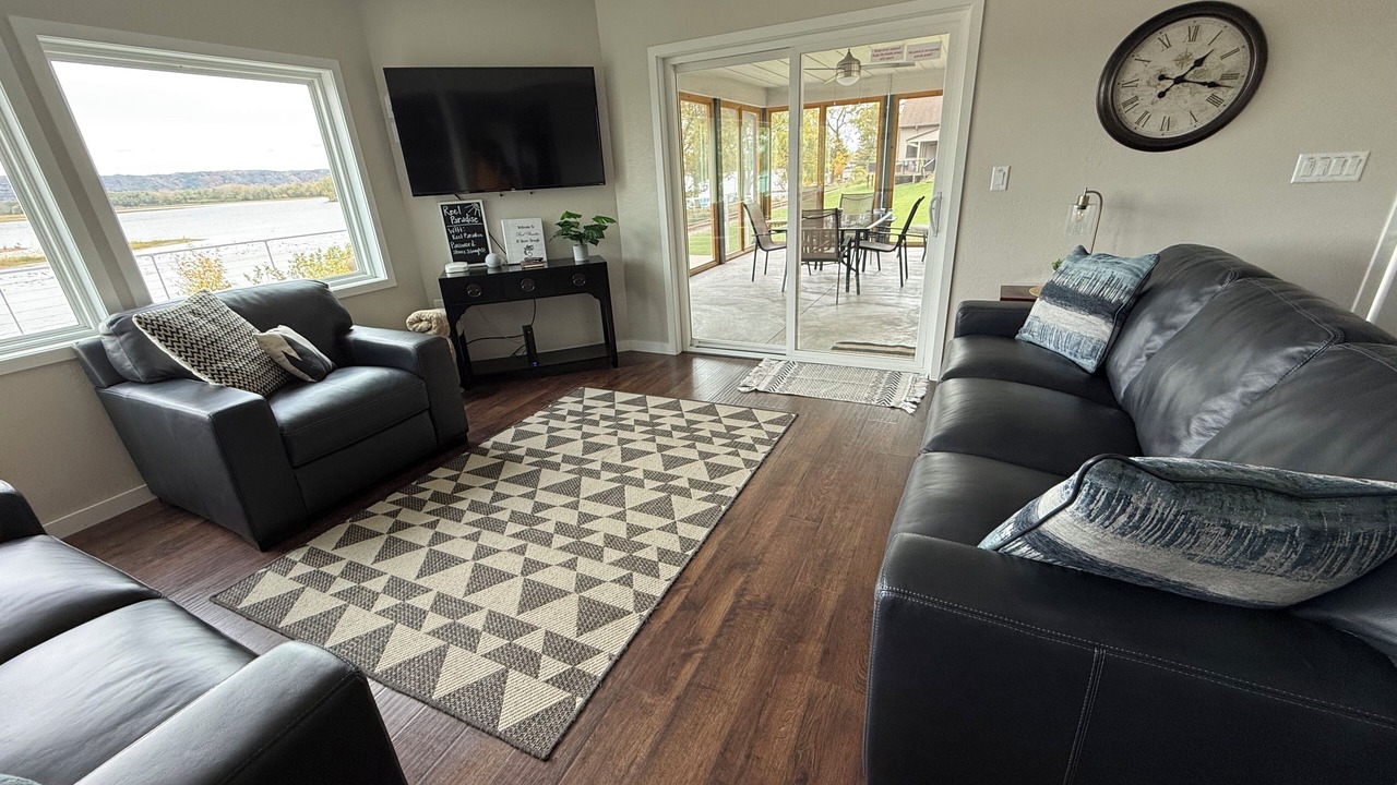 Photo of Livingroom in Lansing