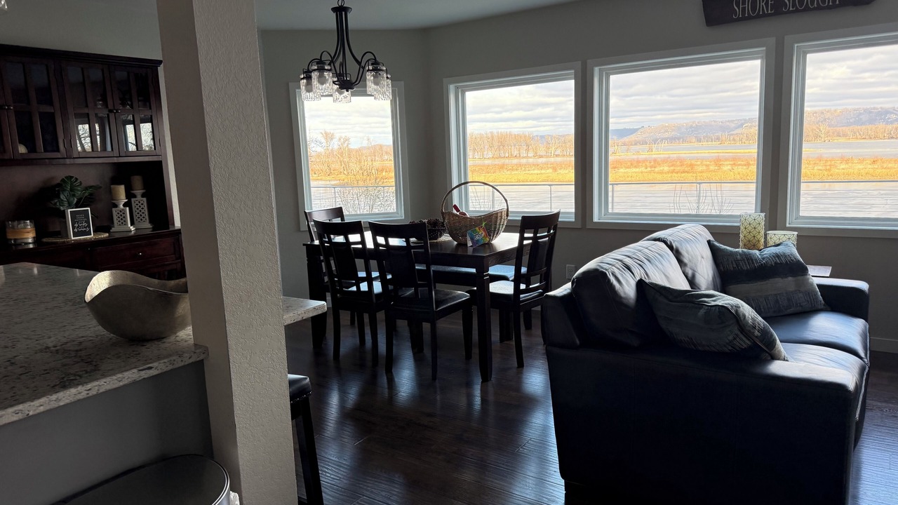 Photo of Livingroom in Lansing