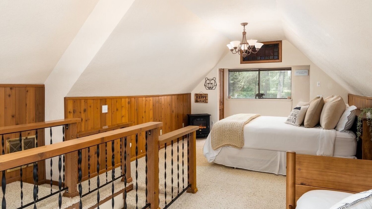 Photo of Bedroom in Pollock Pines