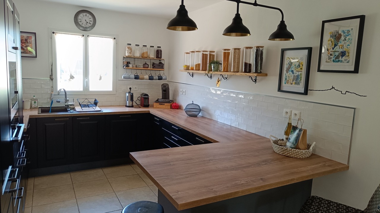 Photo of Kitchen in Labastide-de-Virac