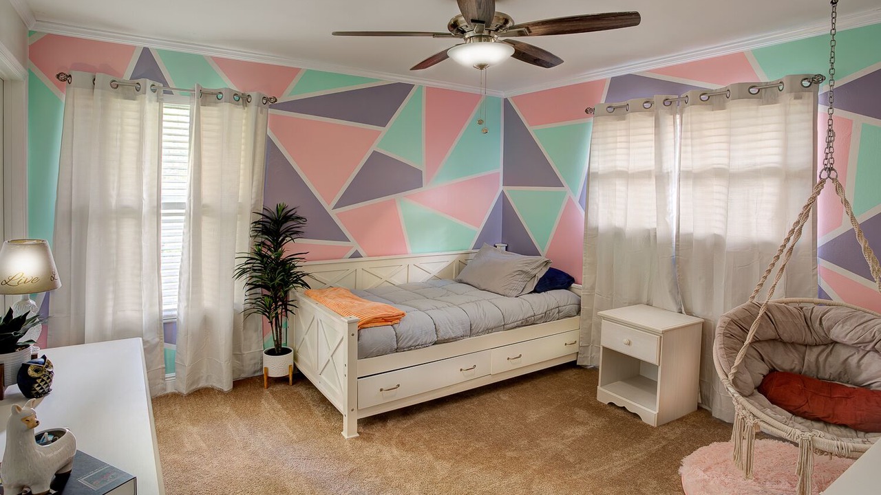 Photo of Bedroom in Greenview Shores